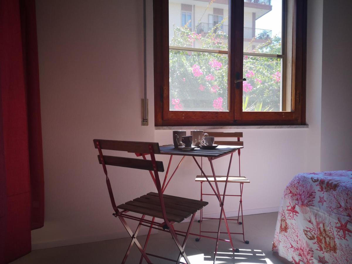 Il Giardino Di Anna - Charming Rooms In Cagliari Exterior photo